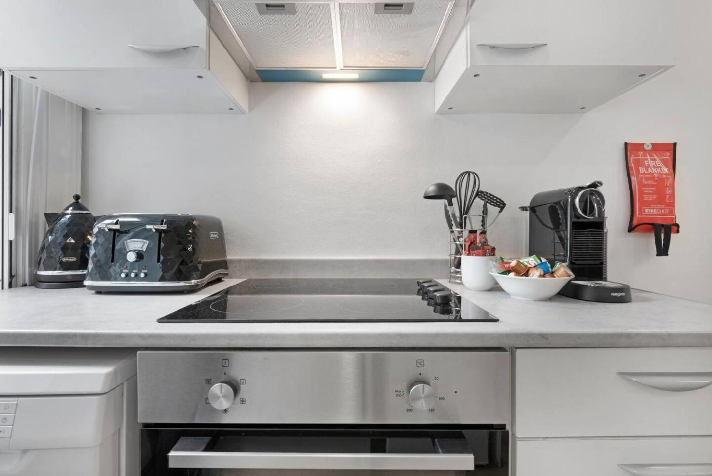 2 Bed Piccadilly Apartment 3 Londyn Zewnętrze zdjęcie