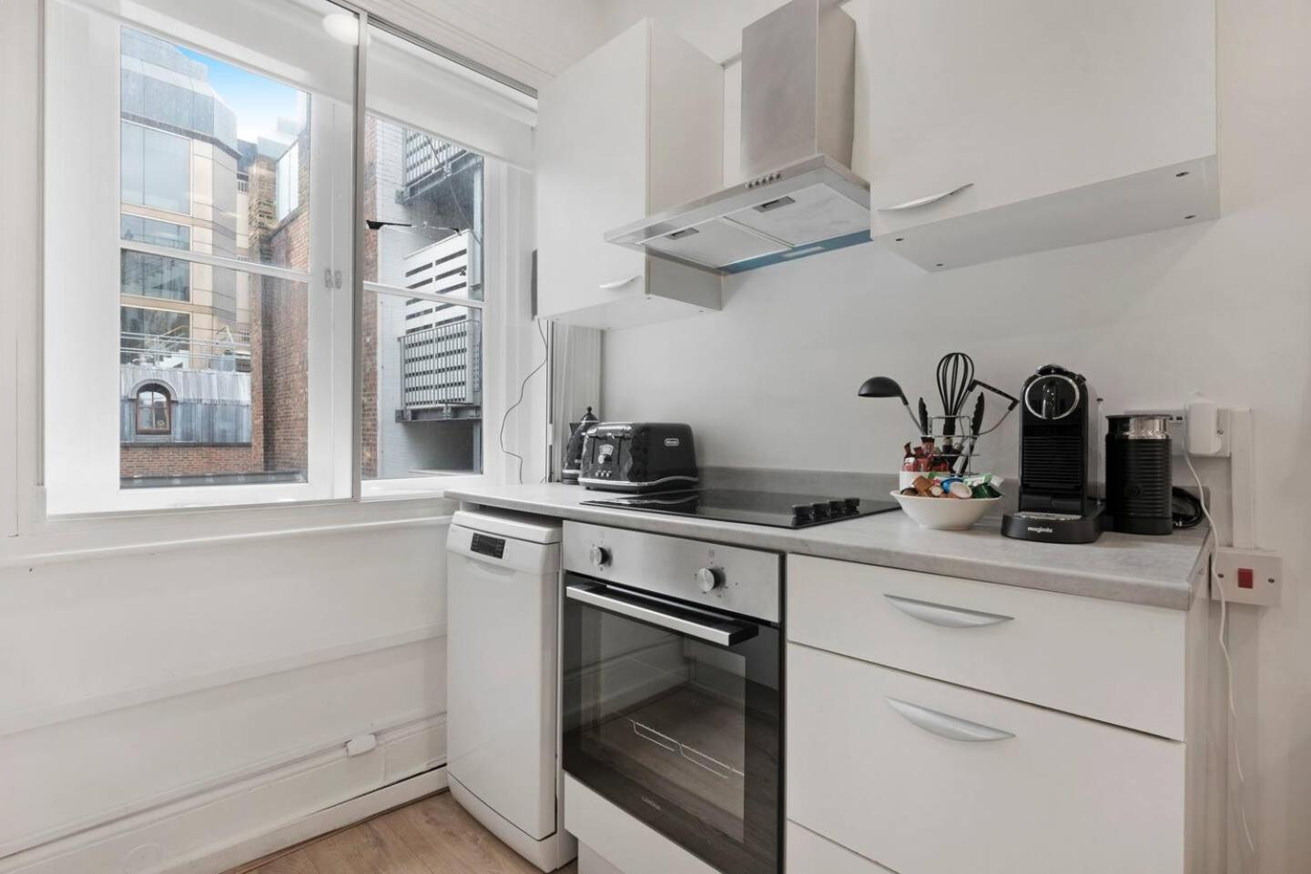 2 Bed Piccadilly Apartment 3 Londyn Zewnętrze zdjęcie